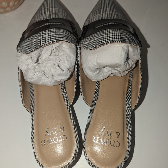Crown & Ivy Tammy Pointed Toe Mules Size 8M Beautiful New Women's Preppy Loafers - Picture 5 of 12
